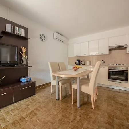 Apartment Bozica Vir